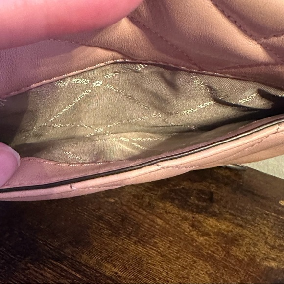 MK Quilted Pink Leather CrossBody Michael Kors - Picture 7 of 8